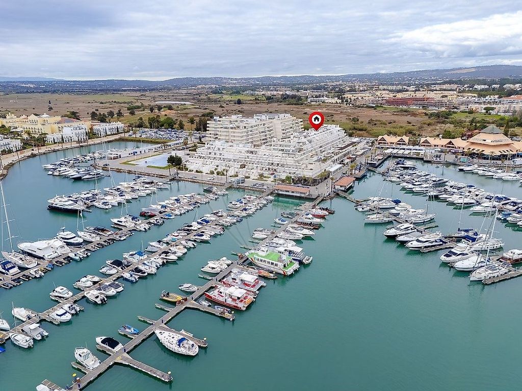Luxury Apartment for sale in Quarteira, 1 397 000 €, Photo 2