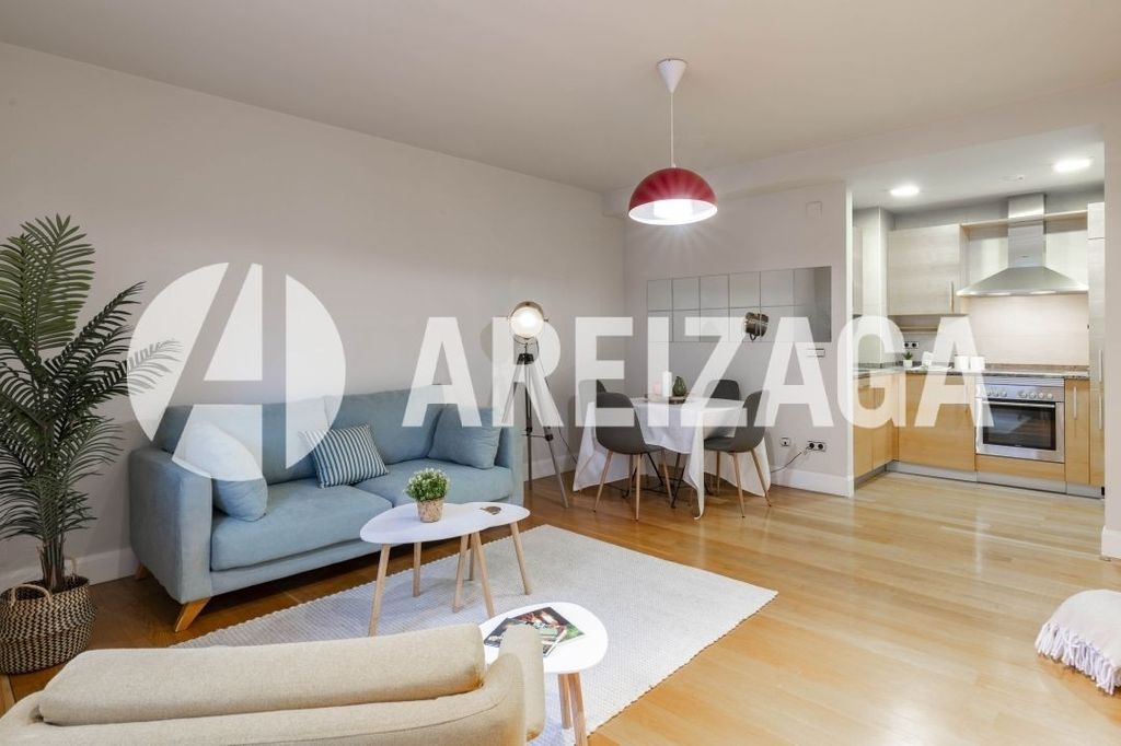 Luxury Apartment for sale in Donostia / San Sebastián, 685 000 €, Photo 5