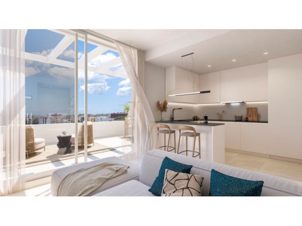 Luxury Apartment for sale in Estepona, 499 000 €, Photo 3