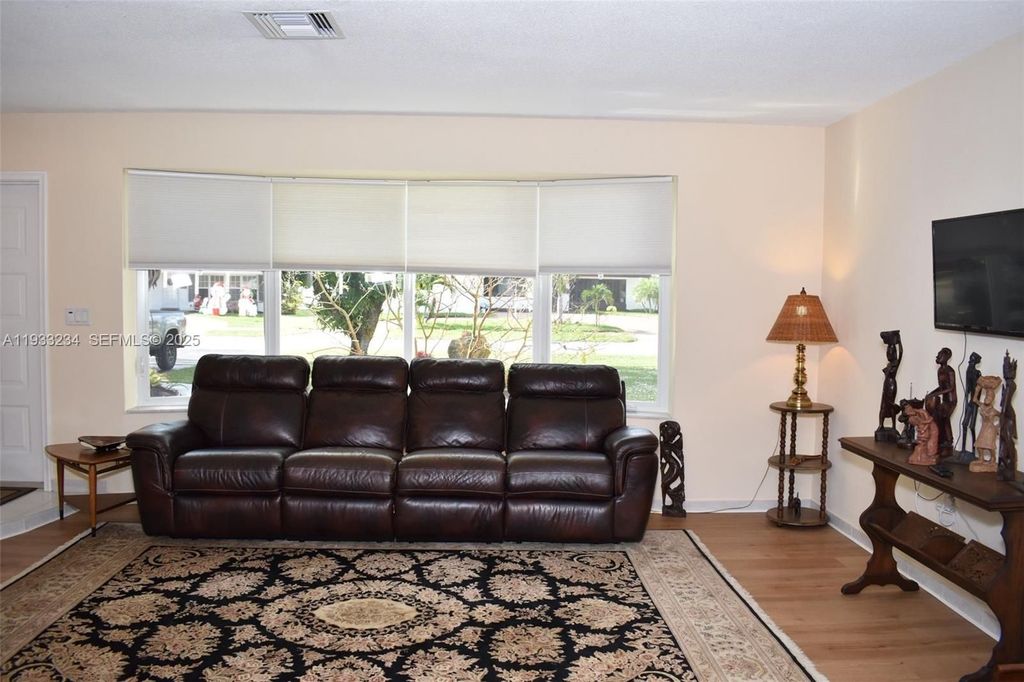 Luxury House for sale in Hollywood, 592 349 €, Photo 6