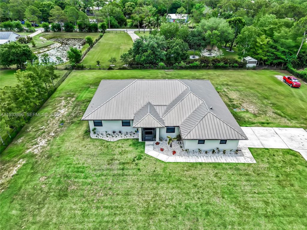 Luxury House for sale in Jupiter, 1 109 618 €, Photo 1