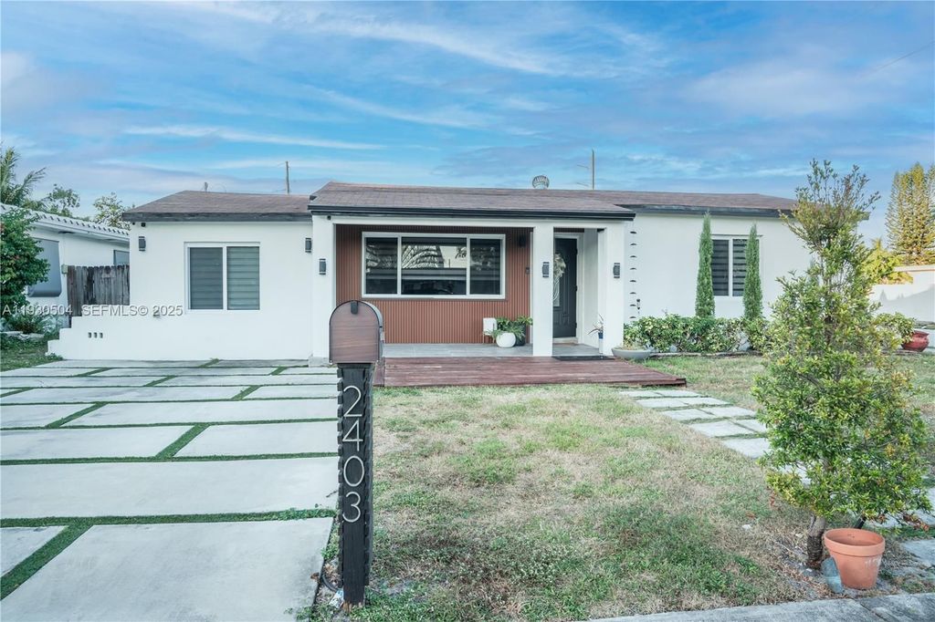 Luxury House for sale in Hollywood, 661 505 €, Photo 2