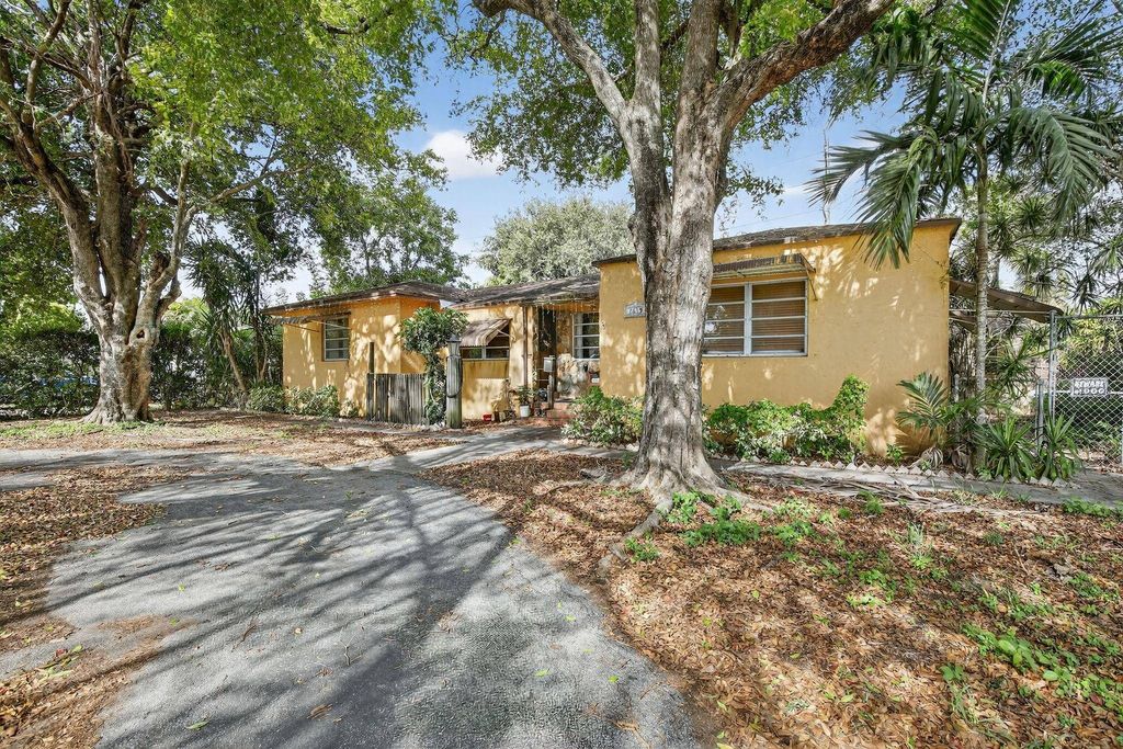 Luxury House for sale in Hollywood, 553 957 €, Photo 3