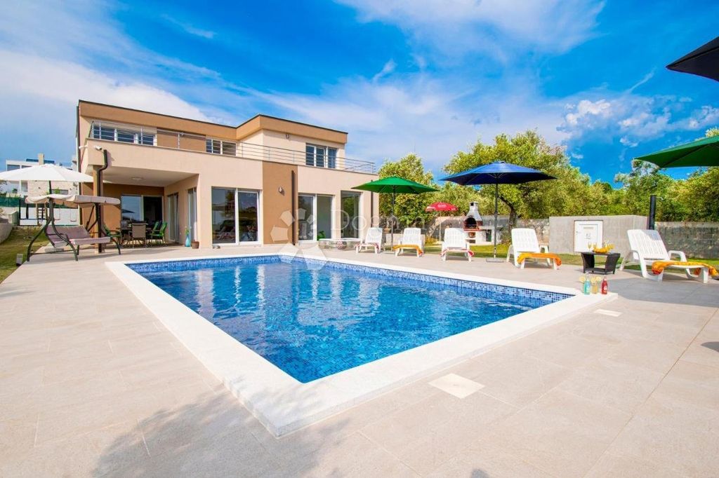 Maison de luxe à vendre à Vodnjan, 790 000 €, Photo 3