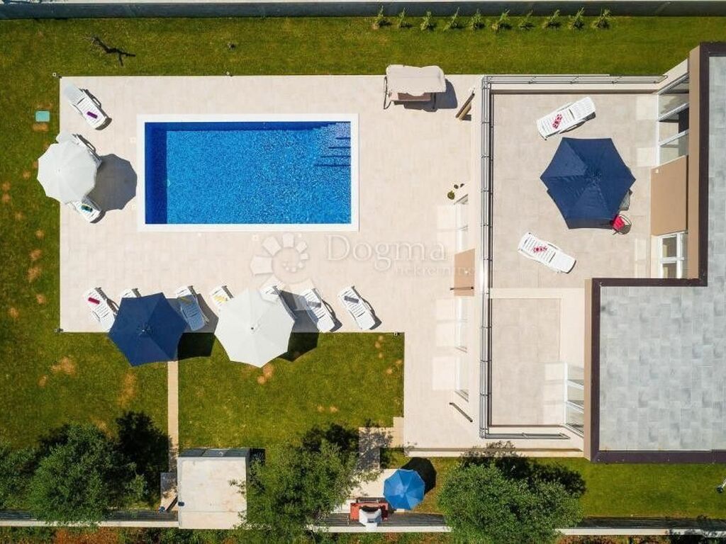 Maison de luxe à vendre à Vodnjan, 790 000 €, Photo 4