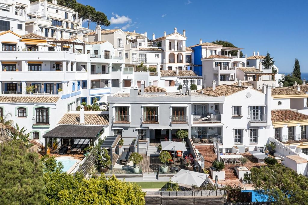 Luxury Apartment for sale in Benahavís, 1 095 000 €, Photo 5