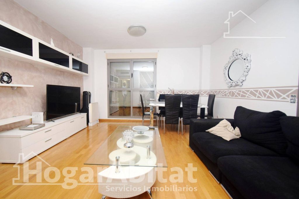 Luxury Apartment for sale in Valencia, 400 000 €, Photo 1
