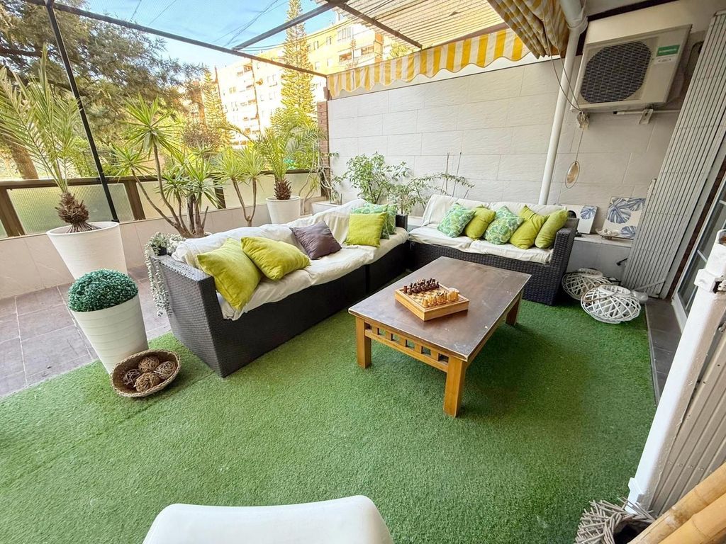 Luxury Apartment for sale in Málaga, 599 000 €, Photo 1