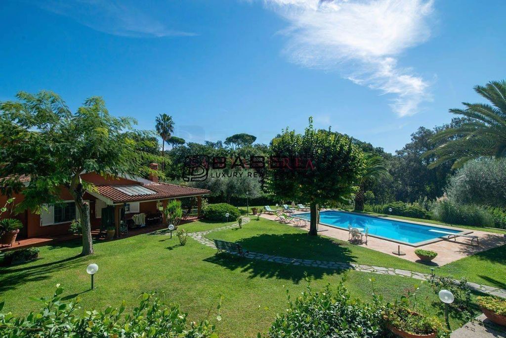Luxury House for sale in Riano, 990 000 €, Photo 1