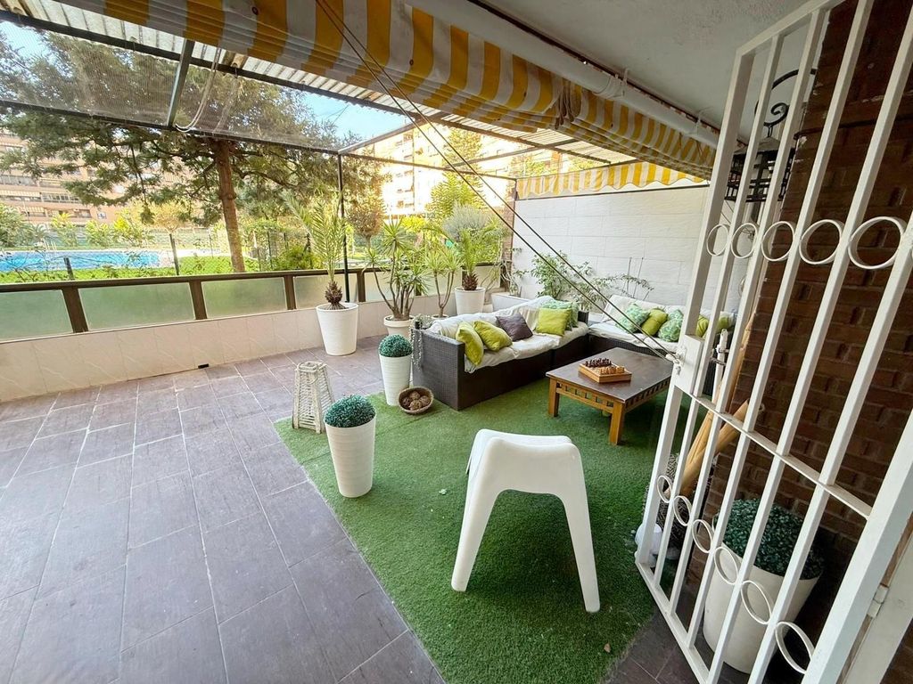 Luxury Apartment for sale in Málaga, 599 000 €, Photo 2