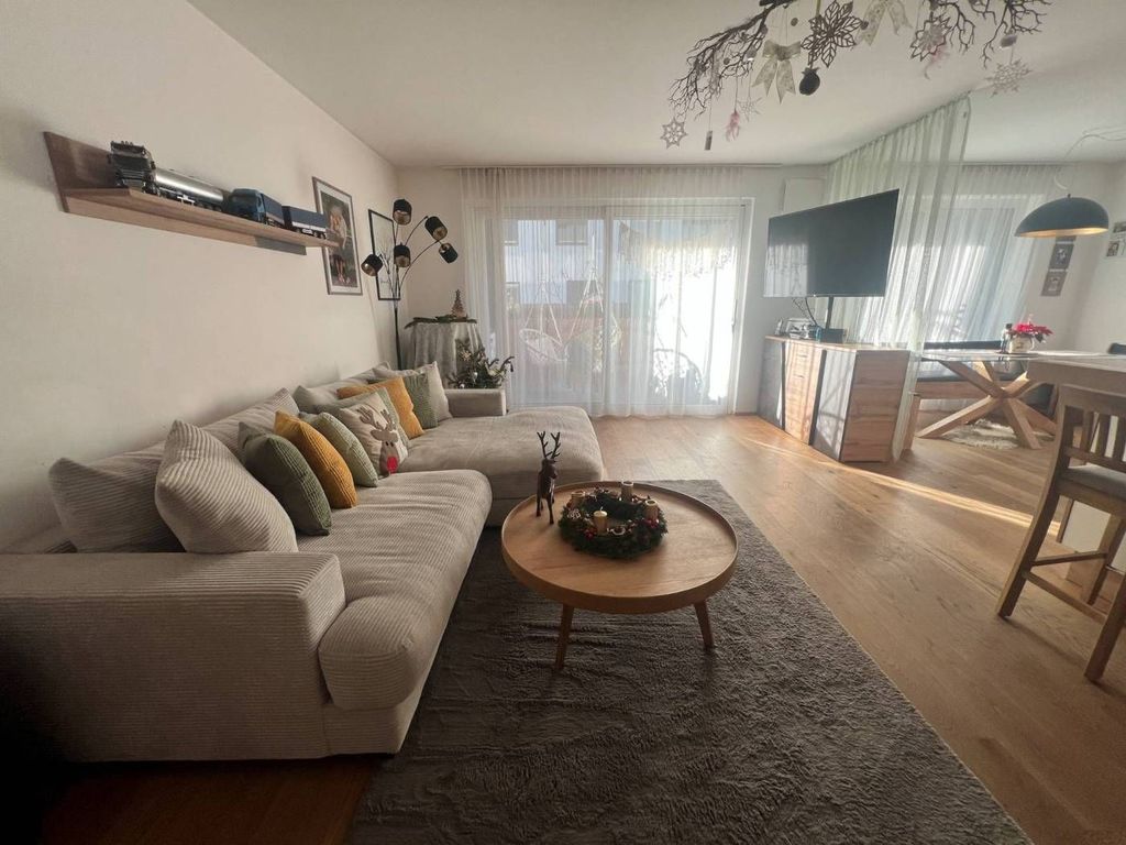 Luxury Apartment for sale in Brunico, 765 000 €, Photo 2