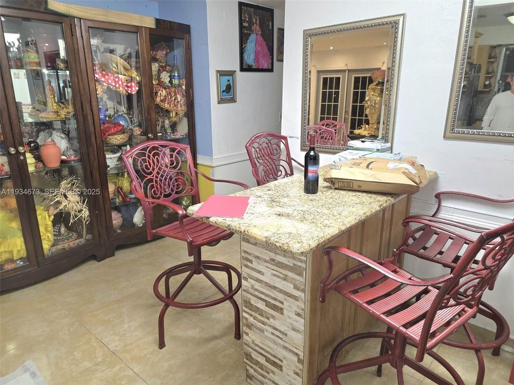 Luxury House for sale in Miami Heights Trailer Park, 610 292 €, Photo 3