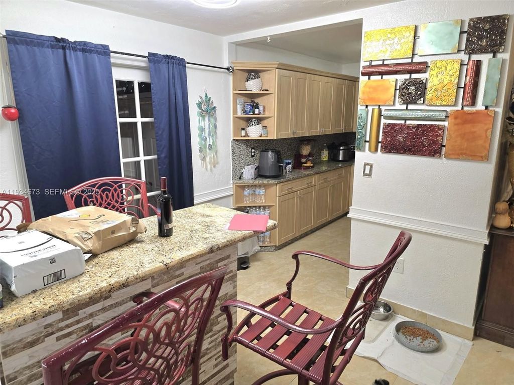 Luxury House for sale in Miami Heights Trailer Park, 610 292 €, Photo 4