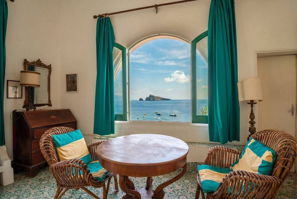Luxury House for sale in Lipari, 985 000 €, Photo 1