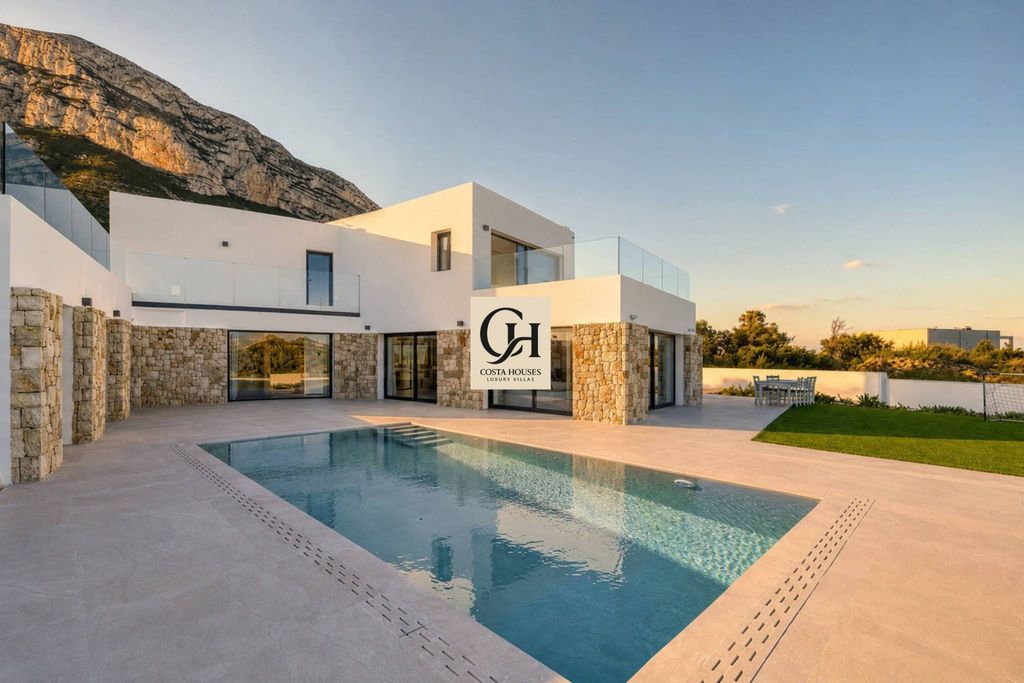 Luxury House for sale in Denia, 1 650 000 €, Photo 1