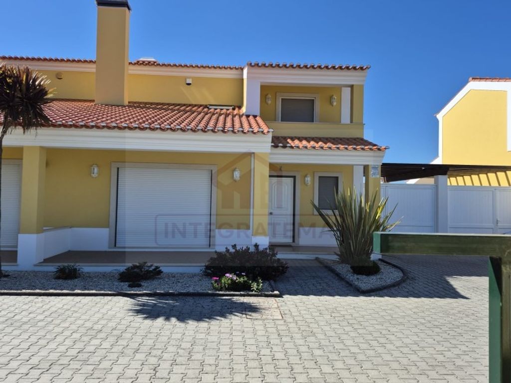 Maison de luxe à vendre à Alcobaça, 435 000 €, Photo 2