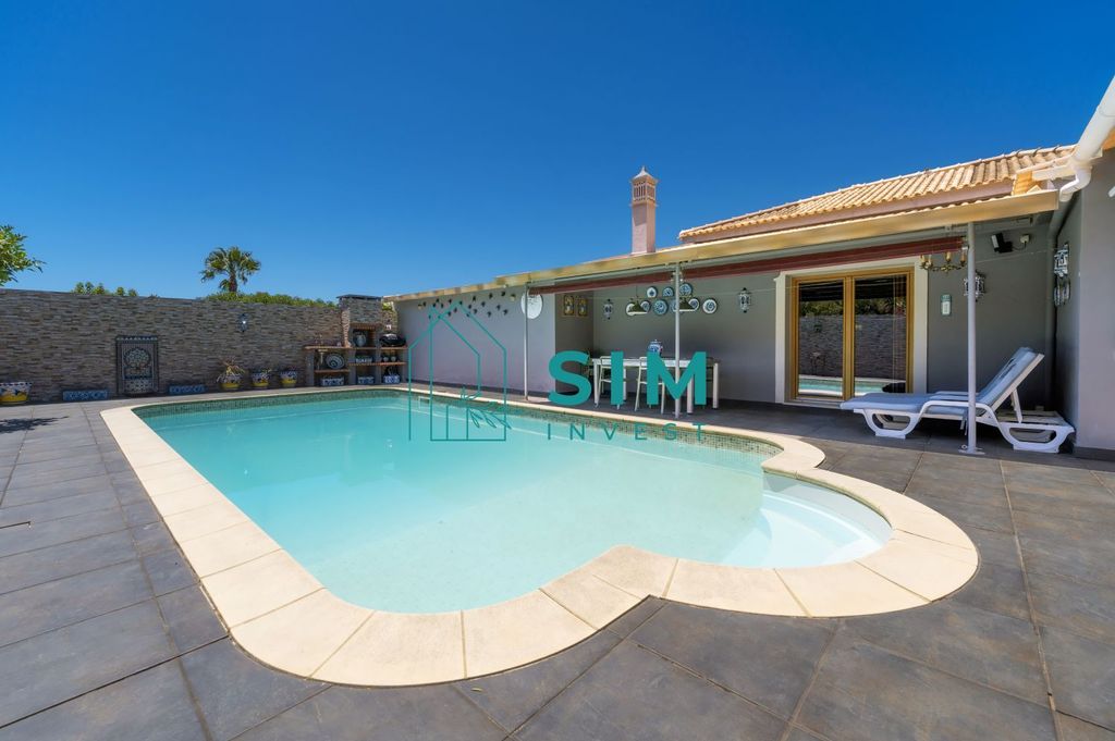 Maison de luxe à vendre à Loulé, 900 000 €, Photo 1