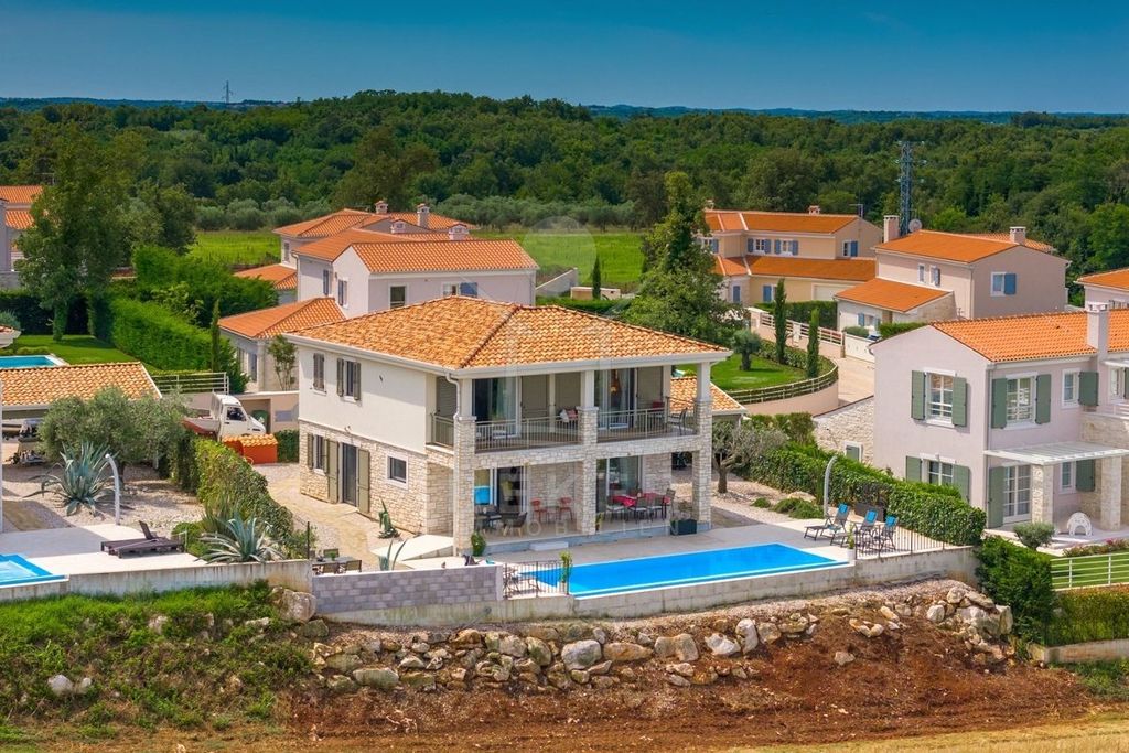 Maison de luxe à vendre à Novigrad, 1 150 000 €, Photo 3