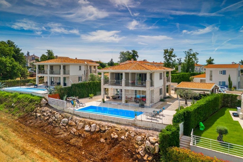 Maison de luxe à vendre à Novigrad, 1 150 000 €, Photo 5