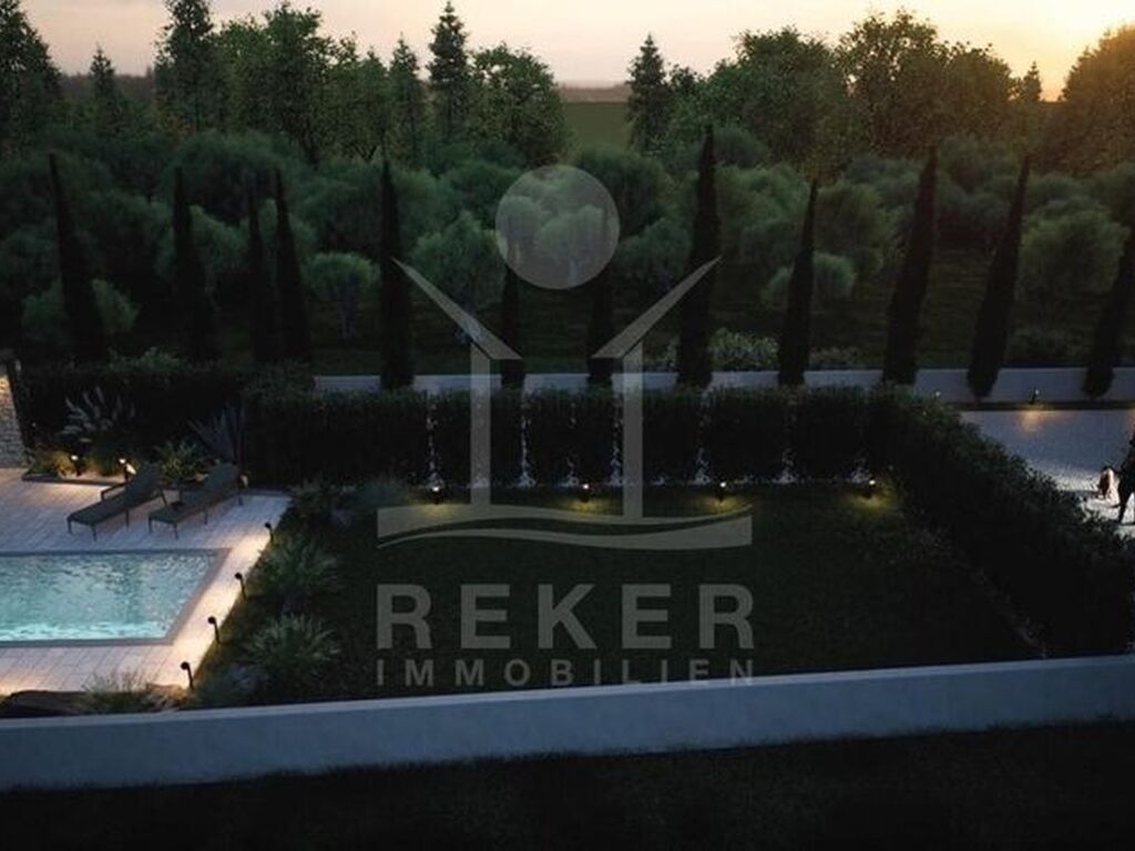 Maison de luxe à vendre à Porec, 460 000 €, Photo 7
