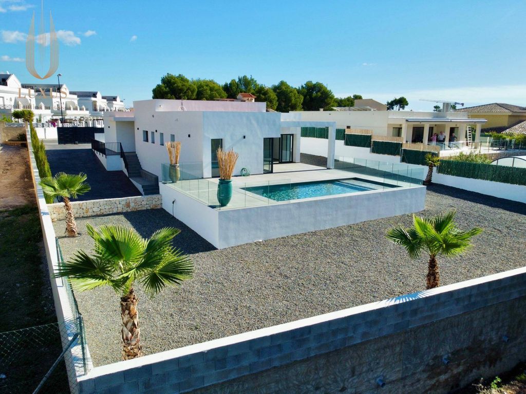 Maison de luxe à vendre à La Nucia, 1 175 000 €, Photo 1