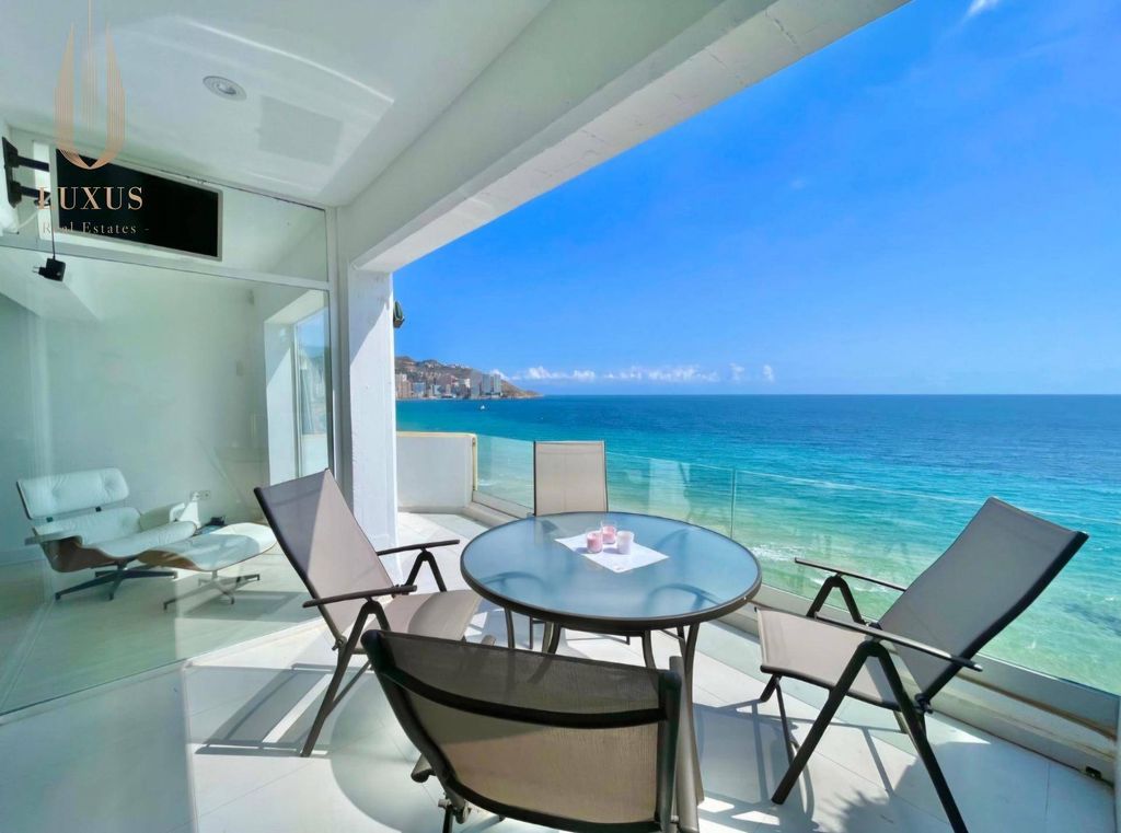 Luxury Apartment for sale in Benidorm, 700 000 €, Photo 1