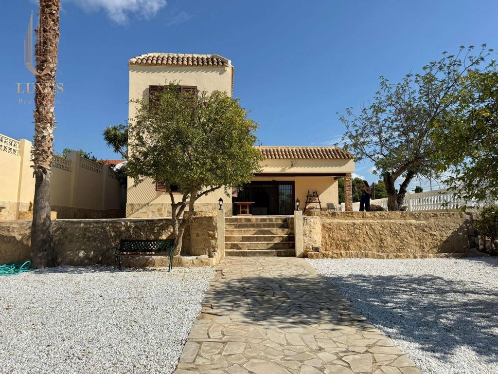Maison de luxe à vendre à La Nucia, 794 500 €, Photo 1