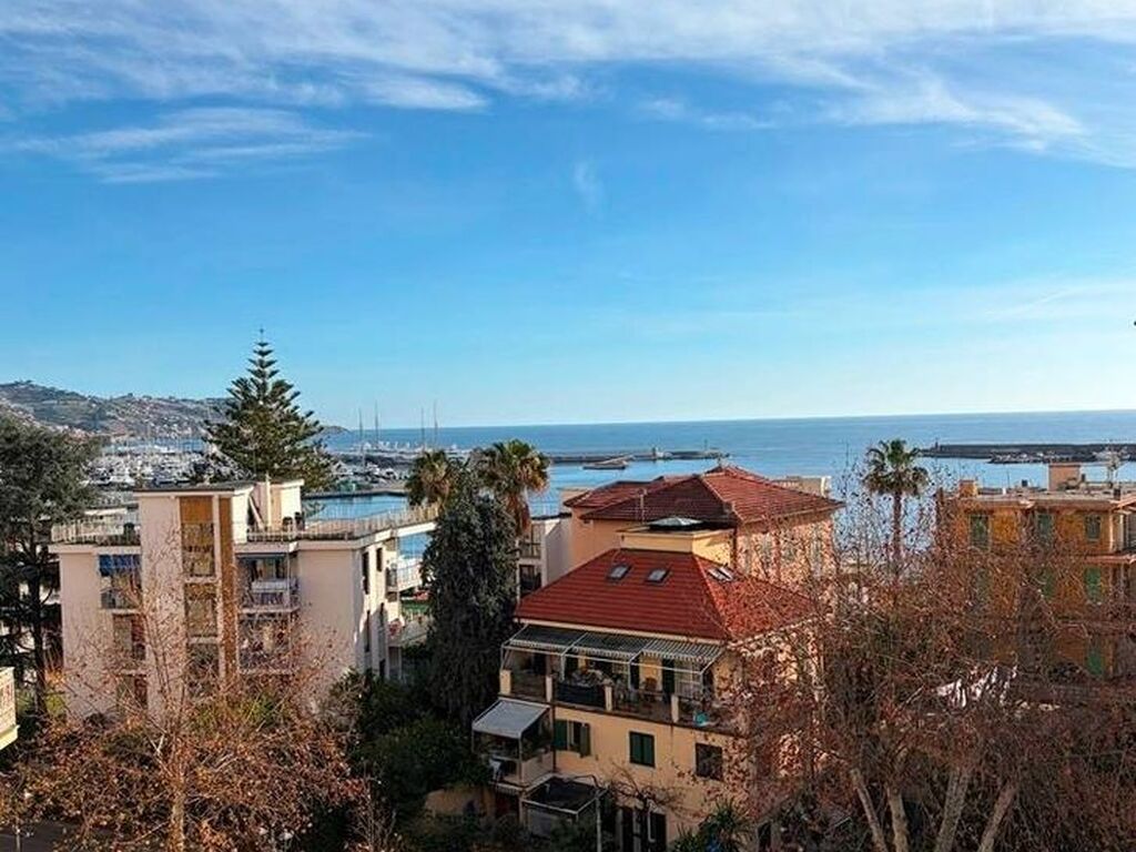 Luxury Apartment for sale in San Remo, 990 000 €, Photo 1