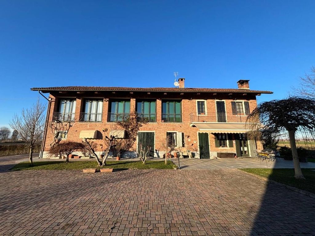 Luxury House for sale in Savigliano, 650 000 €, Photo 3