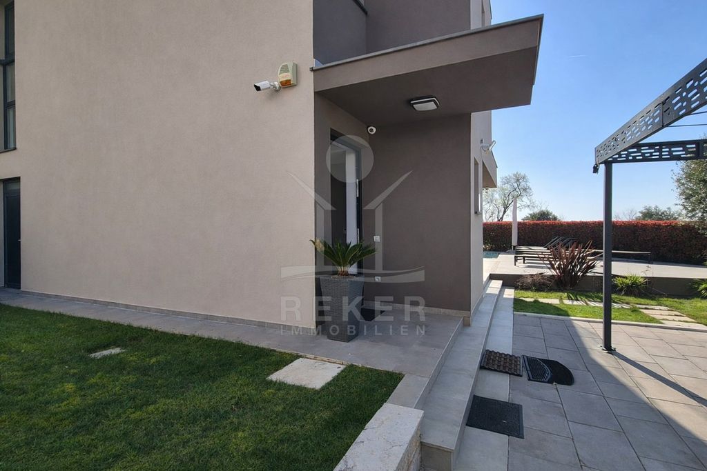 Maison de luxe à vendre à Porec, 1 050 000 €, Photo 5