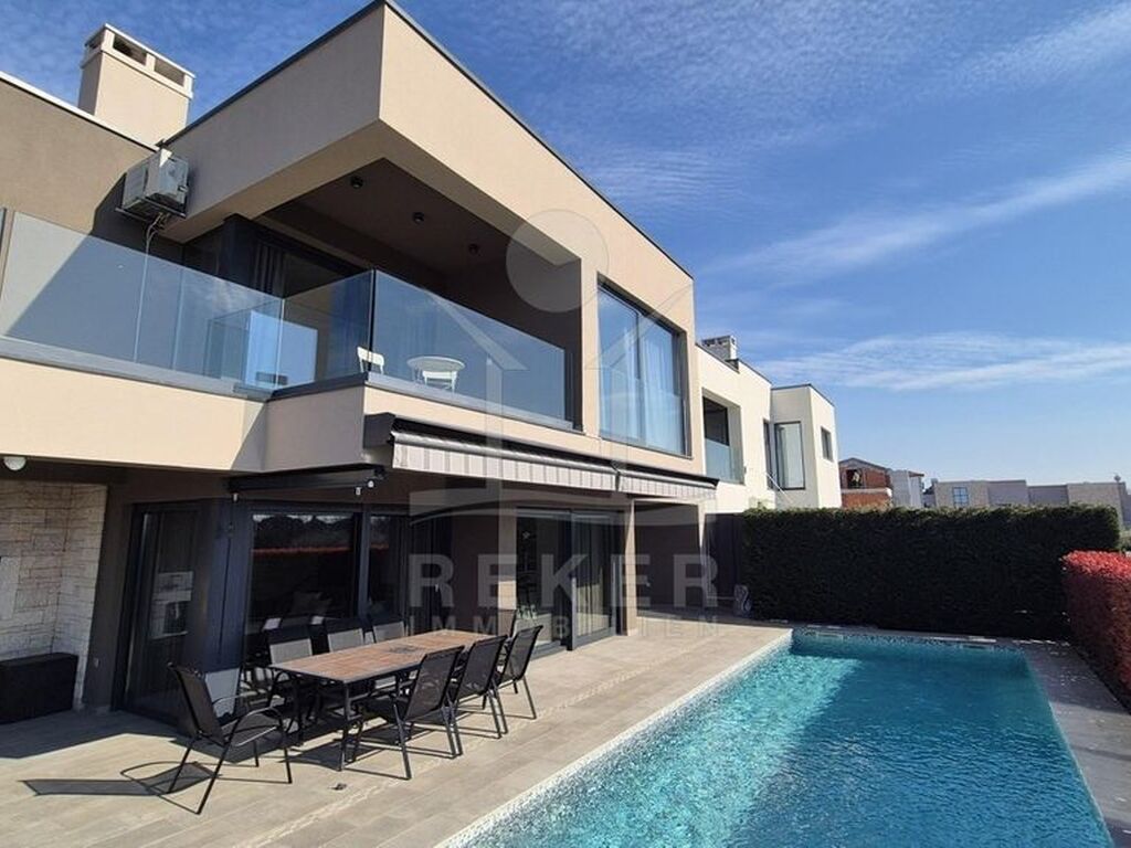 Maison de luxe à vendre à Porec, 1 050 000 €, Photo 7