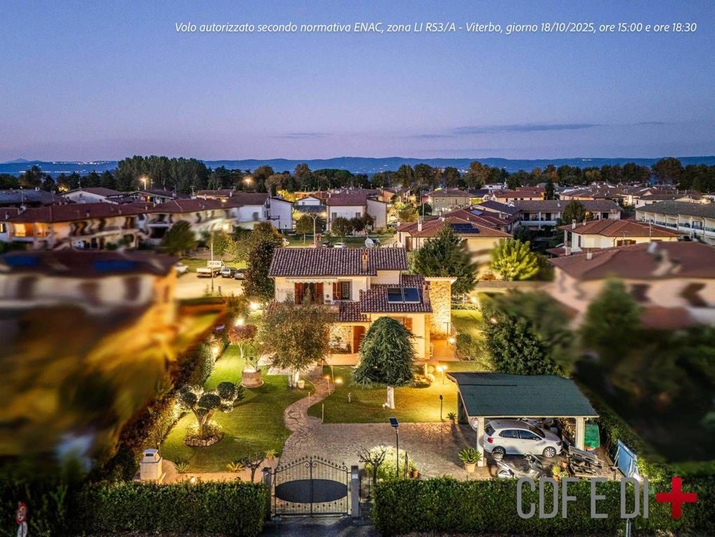 Luxury House for sale in Capodimonte, 570 000 €, Photo 1