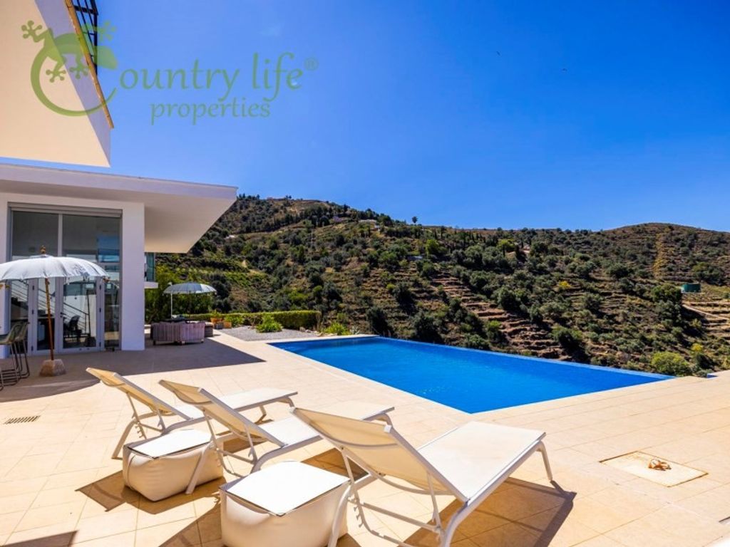 Luxury House for sale in Sayalonga, 1 350 000 €, Photo 6