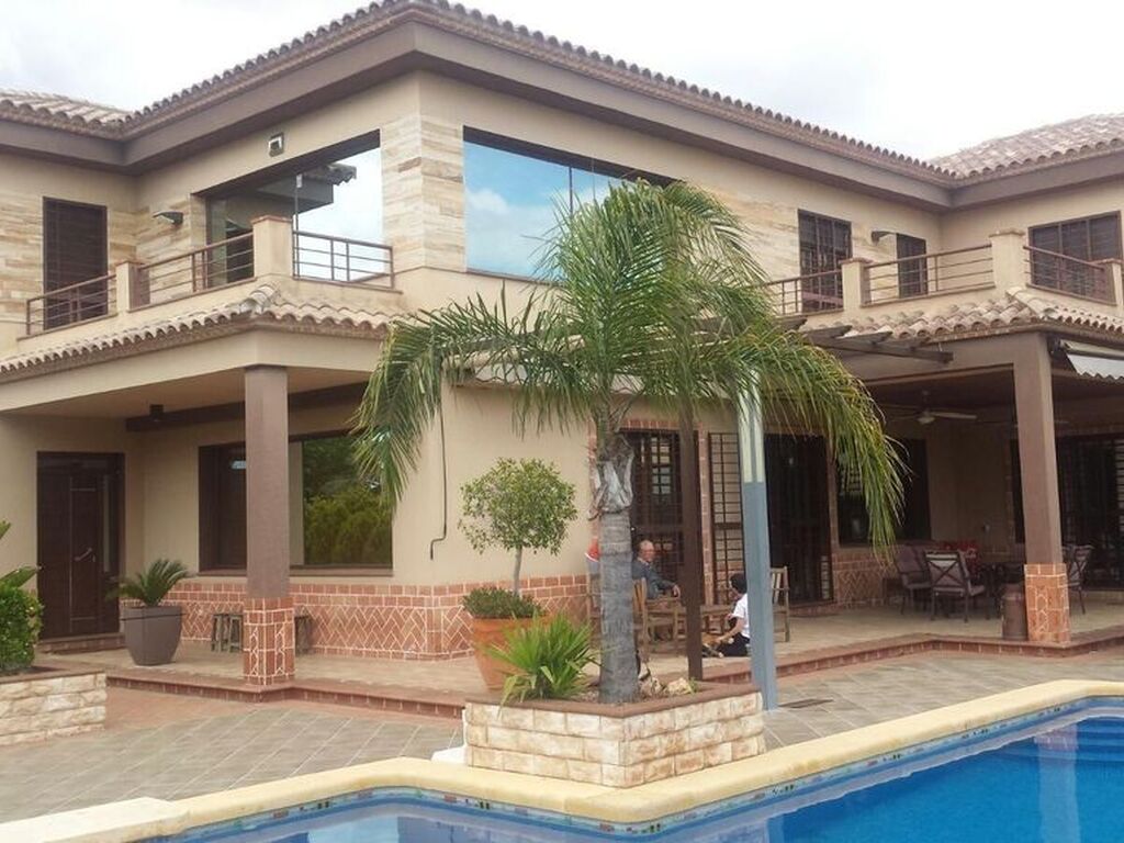 Luxury House for sale in La Carlota, 450 000 €, Photo 1