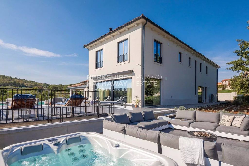 Maison de luxe à vendre à Motovun, 1 985 000 €, Photo 2