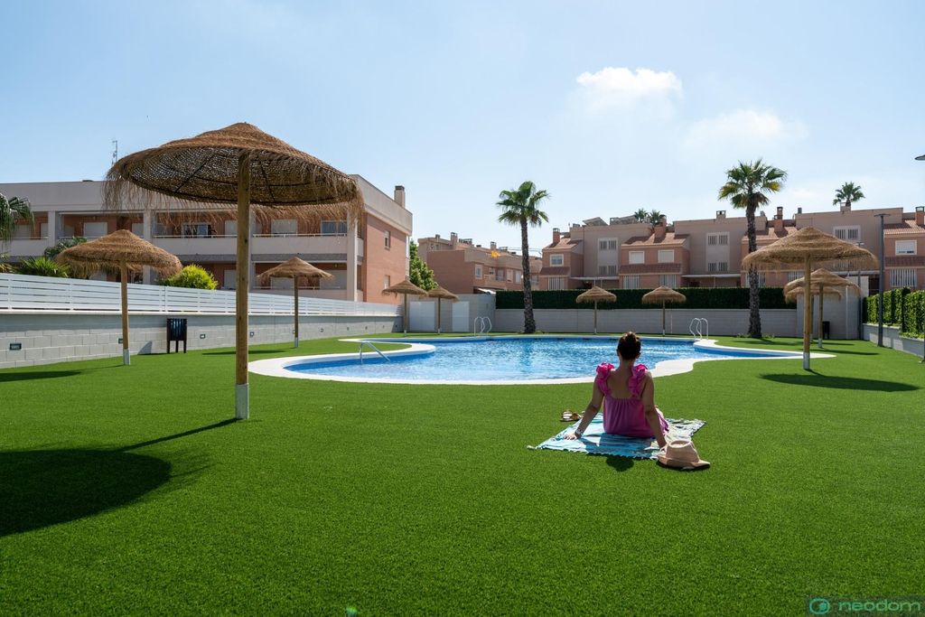Maison de luxe à vendre à Alicante, 420 000 €, Photo 3
