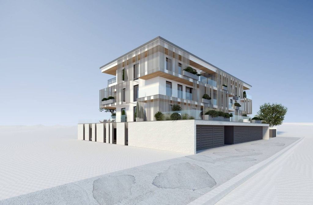 Luxury Apartment for sale in Riva Del Garda, 700 000 €, Photo 3