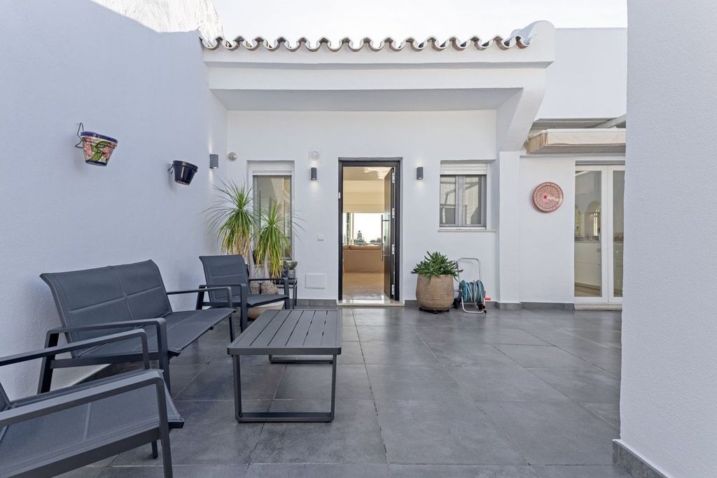 Maison de luxe à vendre à Nueva Andalucia, 995 000 €, Photo 4