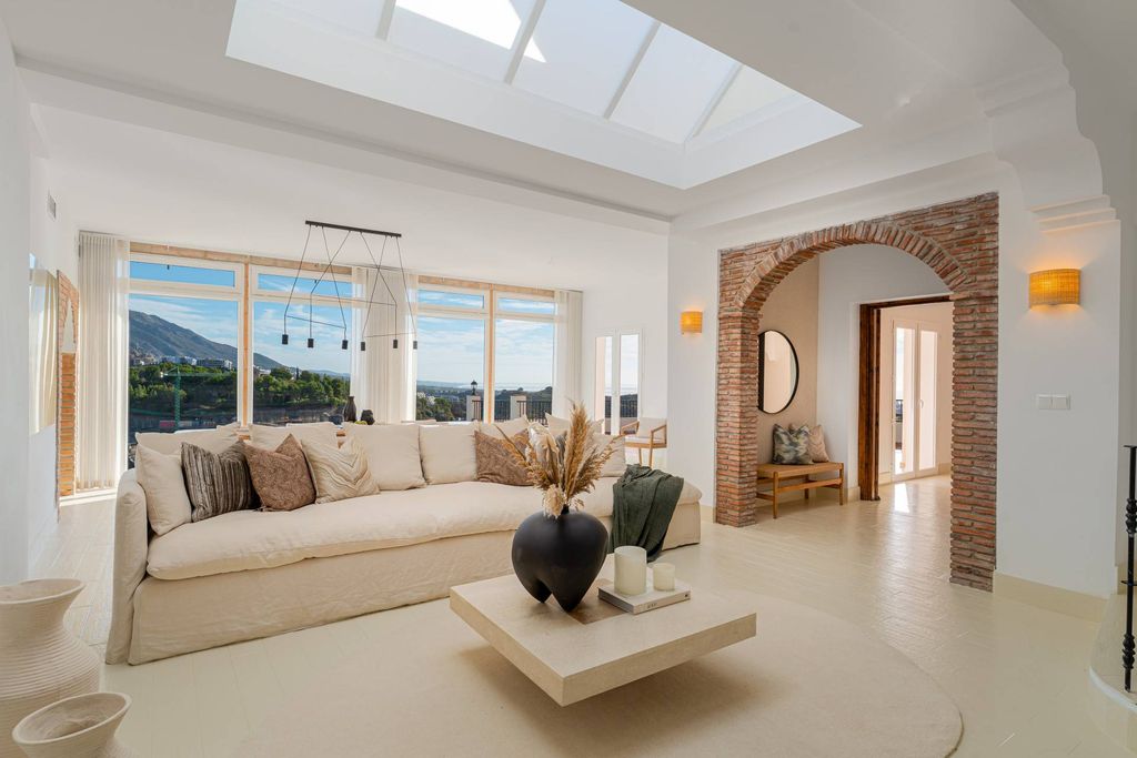 Luxury House for sale in Marbella, 2 695 000 €, Photo 3