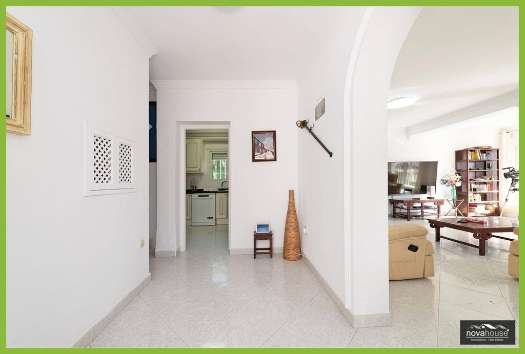 Maison de luxe à vendre à Caleta de Vélez, 619 000 €, Photo 2