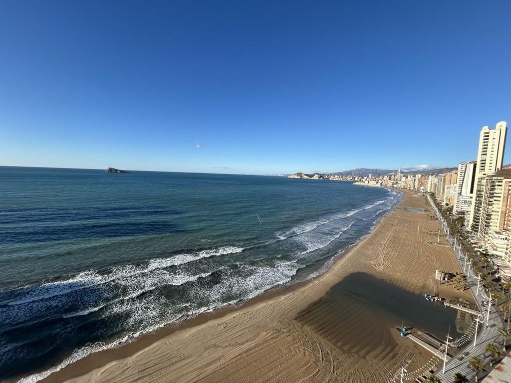 Luxury Apartment for sale in Benidorm, 680 000 €, Photo 3