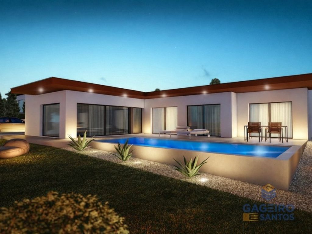 Luxury House for sale in Alcobaça, 650 000 €, Photo 1