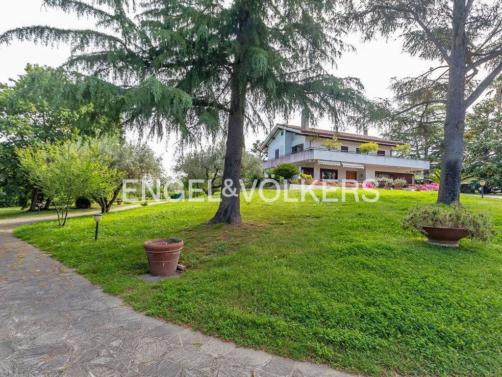 Luxury House for sale in Rome, 890 000 €, Photo 2