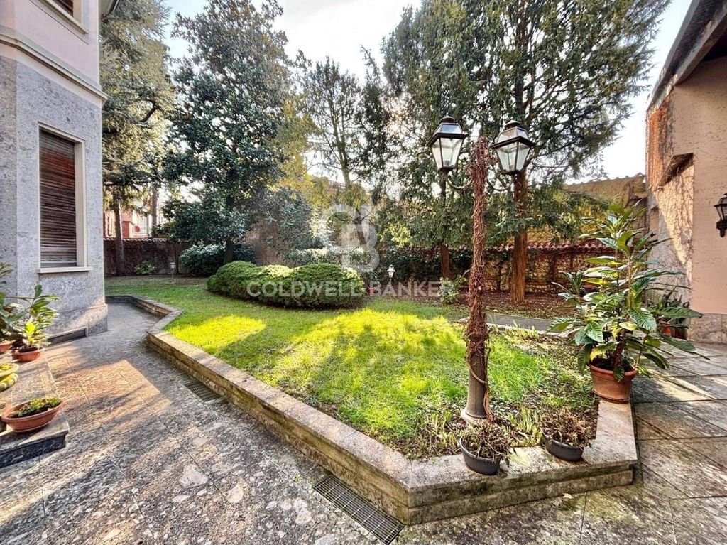 Luxury House for sale in Monza, 2 950 000 €, Photo 4