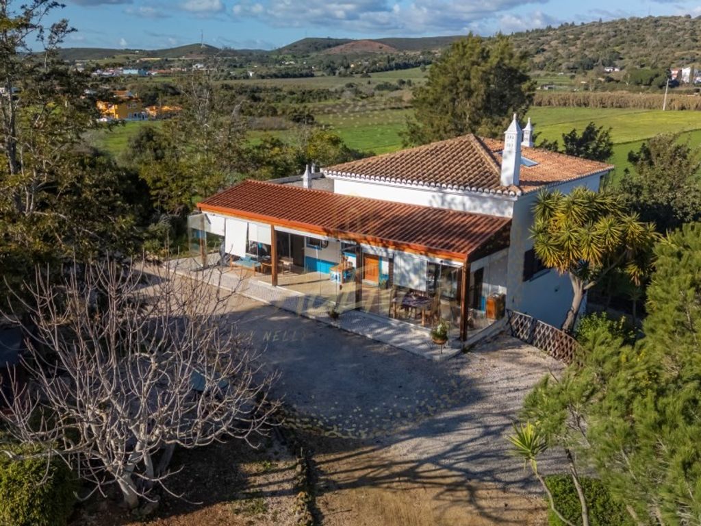 Maison de luxe à vendre à Lagos, 895 000 €, Photo 1