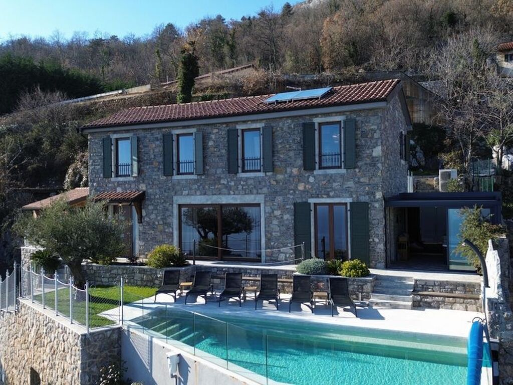 Maison de luxe à vendre à Poljane, 0 €, Photo 1