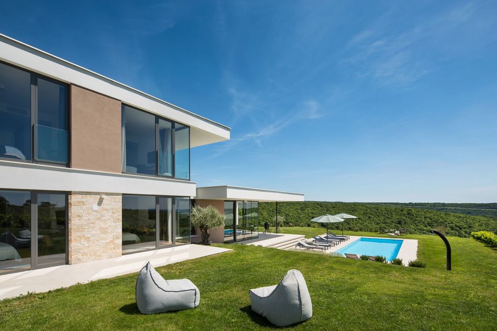 Maison de luxe à vendre à Novigrad, 1 400 000 €, Photo 4