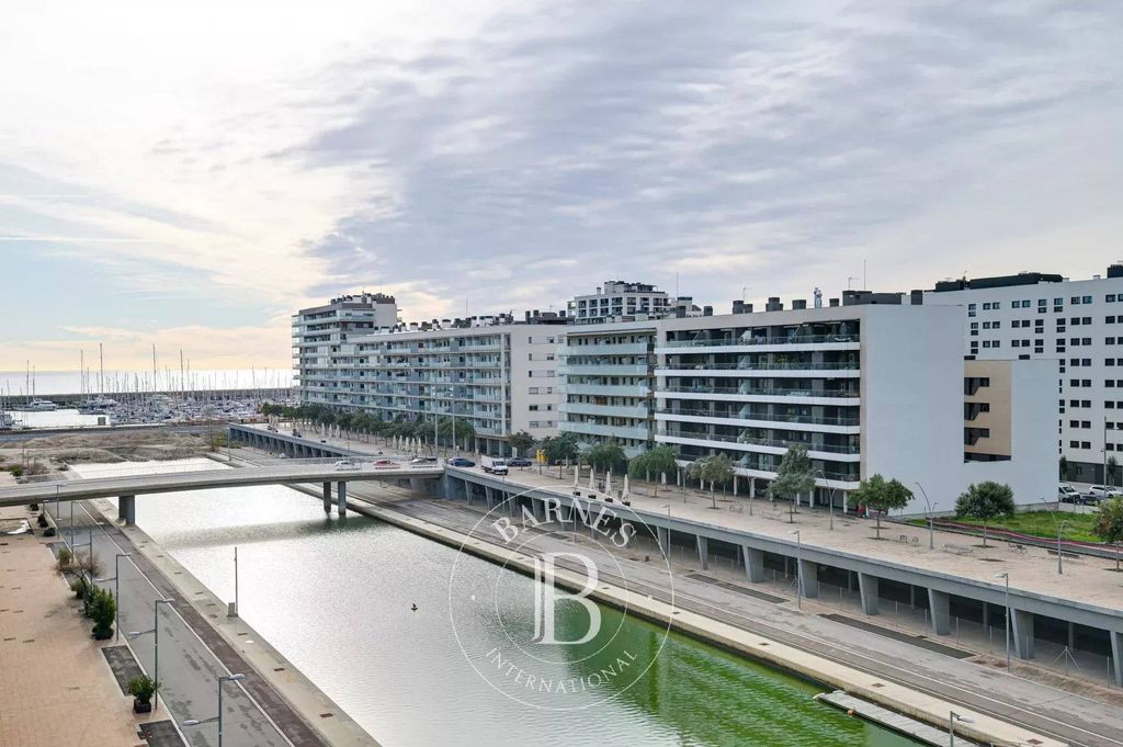 Luxury Apartment for sale in Badalona, 849 000 €, Photo 3