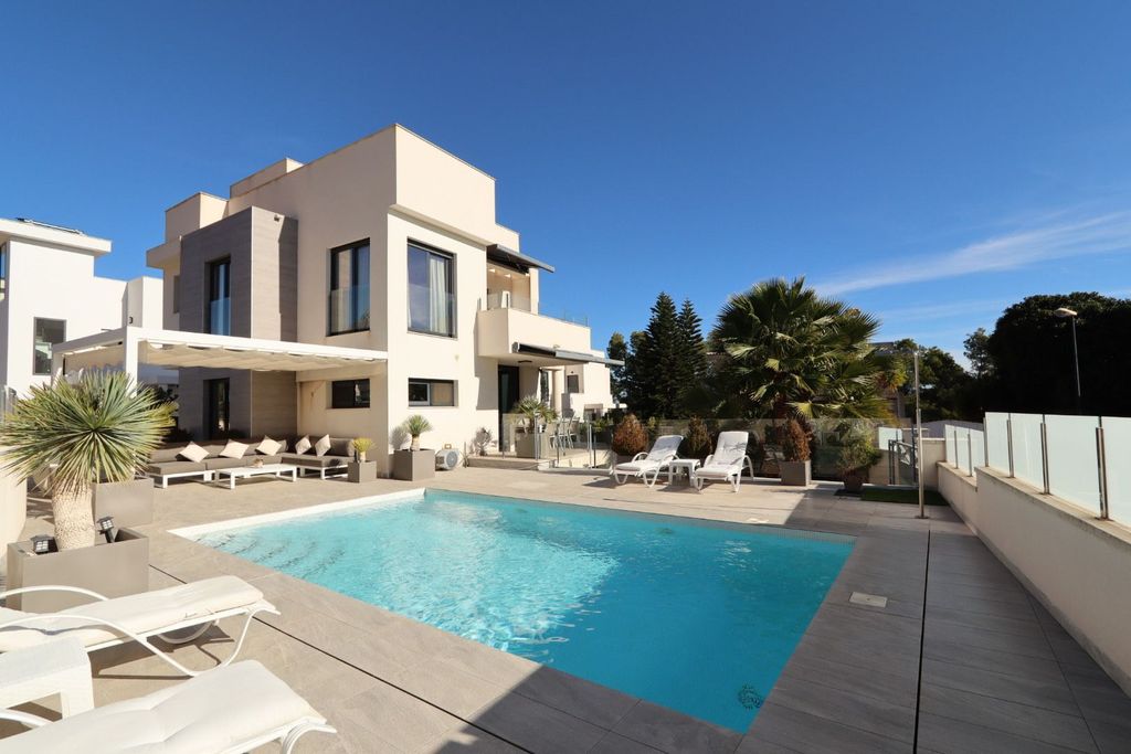 Maison de luxe à vendre à La Nucia, 549 000 €, Photo 1