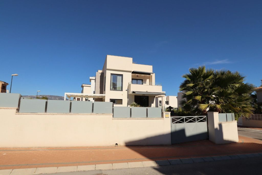 Maison de luxe à vendre à La Nucia, 549 000 €, Photo 2